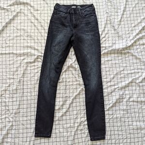 Old Navy High-Rise Skinny Jeans
